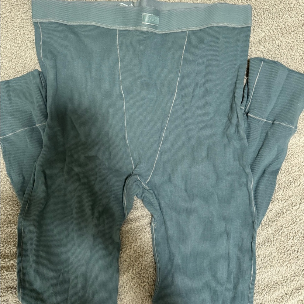 skims leggings